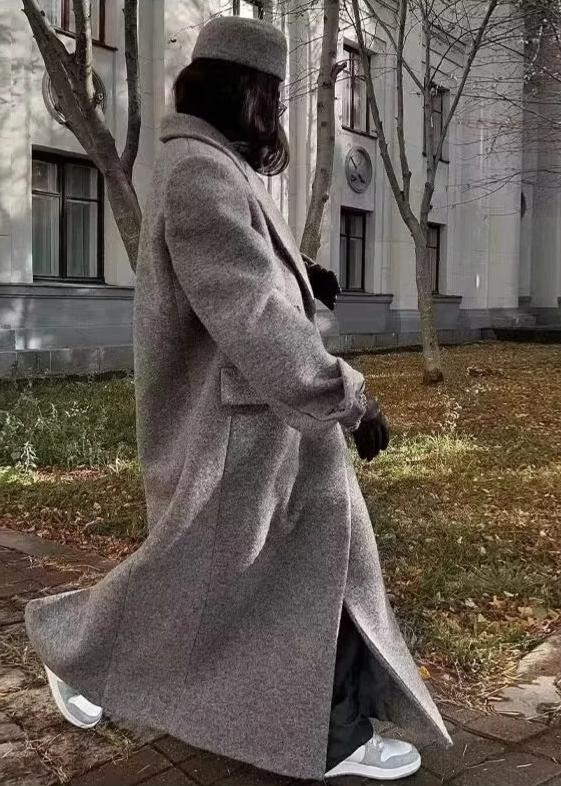 Zamansız Düğmeli Uzun Yün Kaban