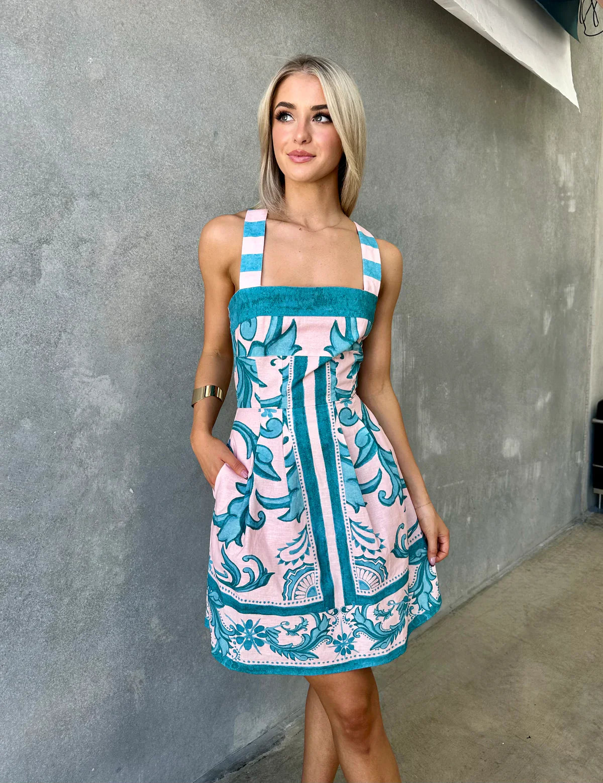 Cassandra Elbise