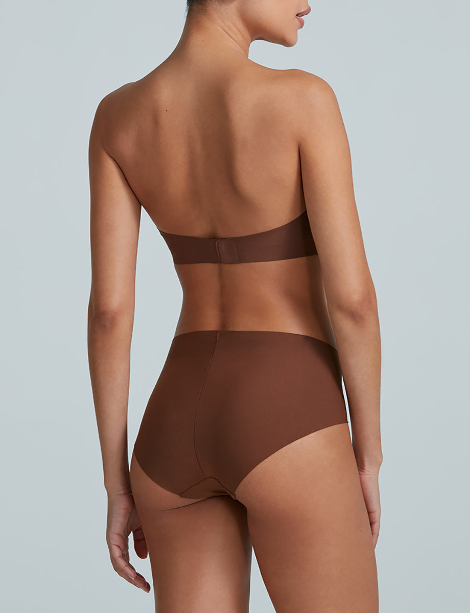 Straplez Bralet Ve Erkek Şortu