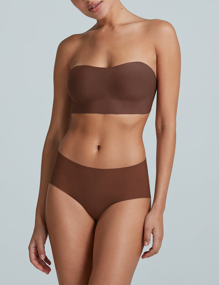 Straplez Bralet Ve Erkek Şortu