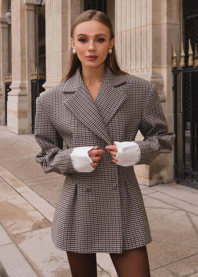 Balıksırtı Blazer Mini Elbise – Zamansız Power Dressing