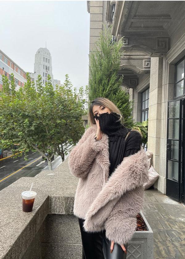Luxefox Takım Yaka Kürk Mont