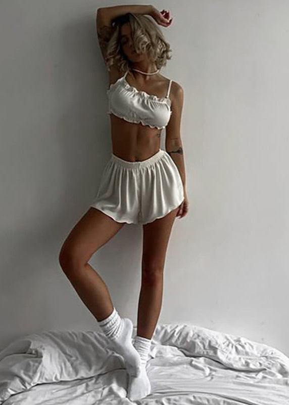 Serene Saten Pijama Takımı – Fırfırlı İki Parçalı Rahat Kıyafet