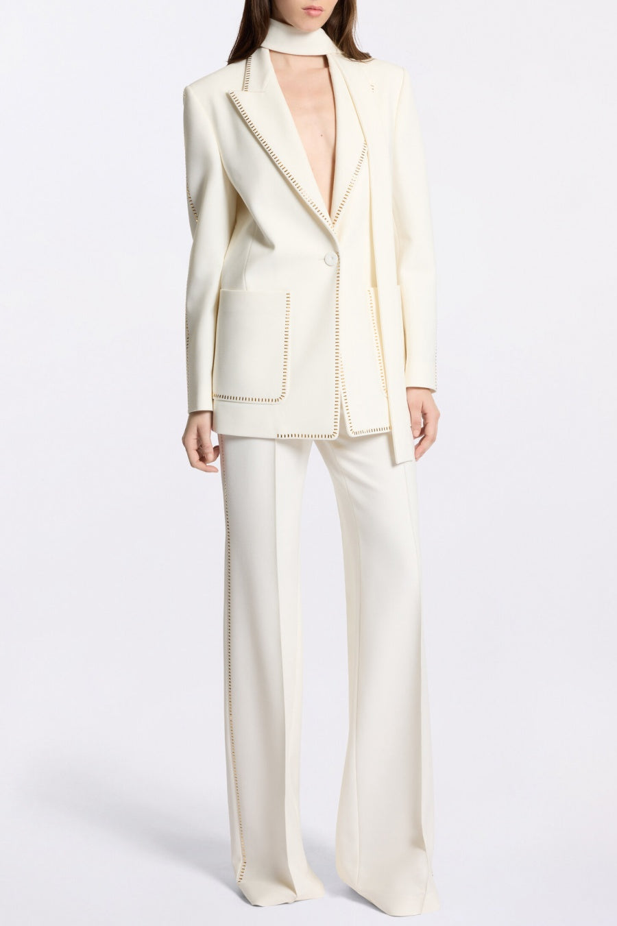 Ophelia Eşarp Detaylı Blazer Takım