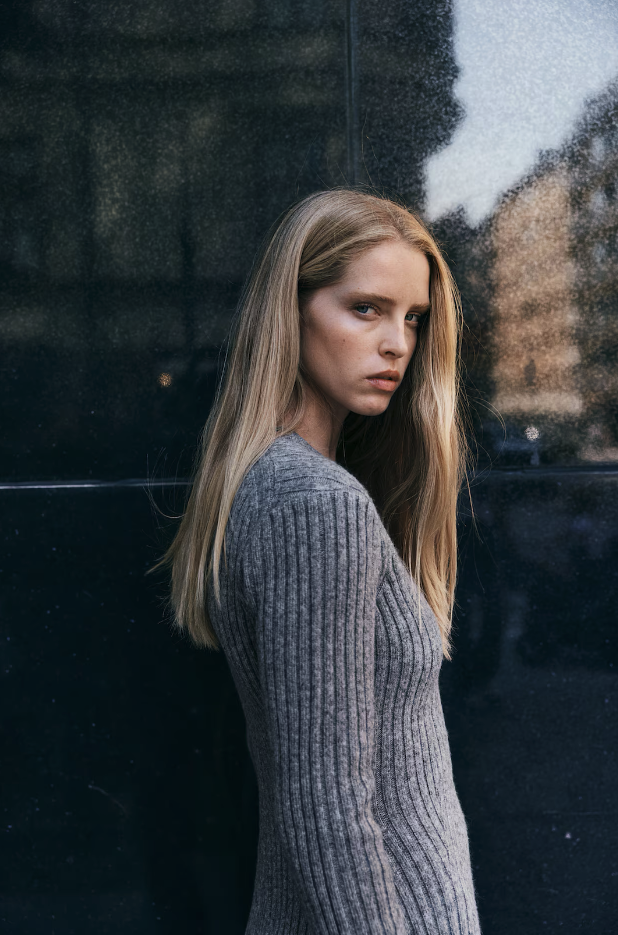 Rhea Elbise