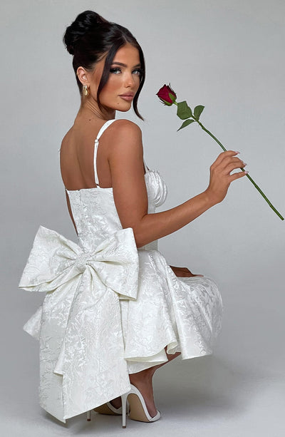 Liviana Elbise