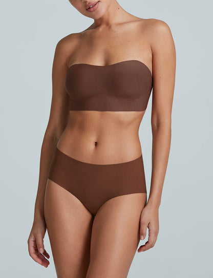 Straplez Bralet Ve Erkek Şortu