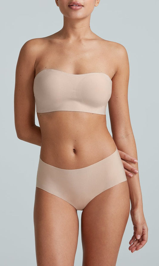 Straplez Bralet Ve Erkek Şortu