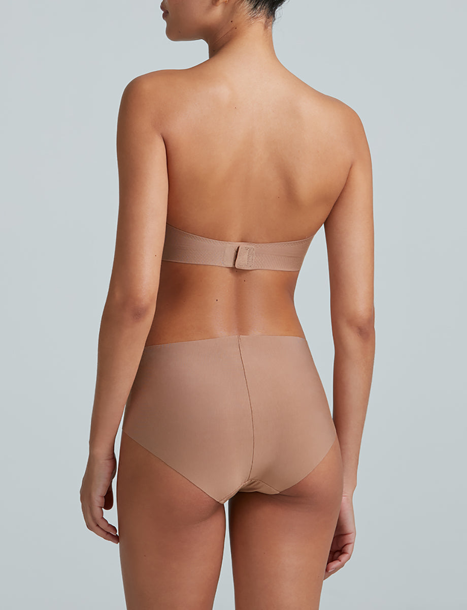Straplez Bralet Ve Erkek Şortu