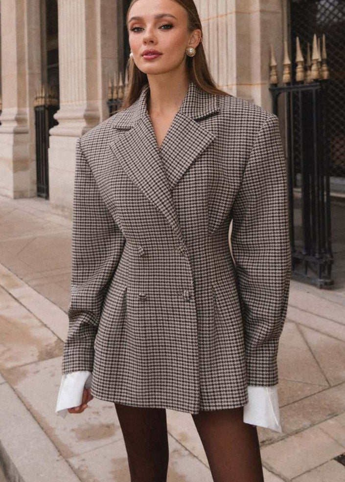 Balıksırtı Blazer Mini Elbise – Zamansız Power Dressing